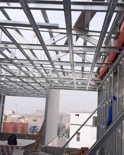 canaleta-pluvial-en-techo-drywall